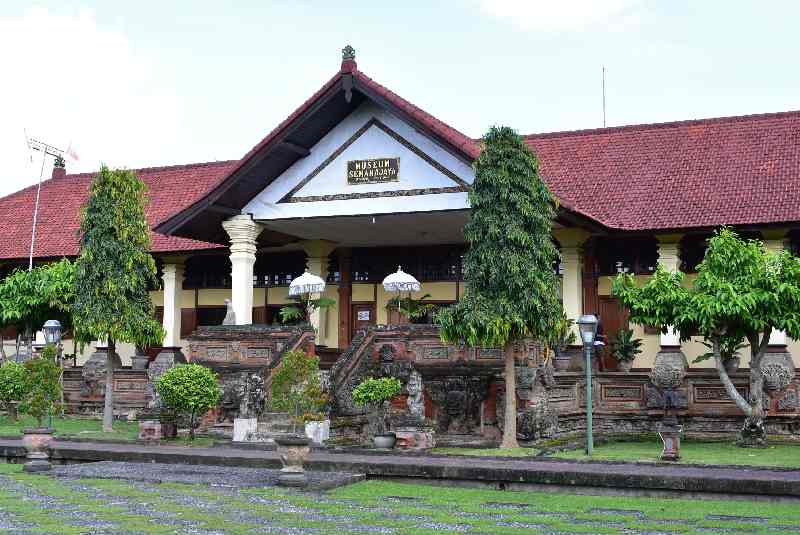 220.Semarapura-Taman Kertha Gosa-Museum Semarajaya