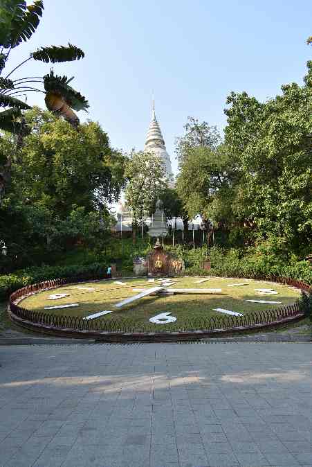 029_Phnom Penh_The Giant Clock of Phnom Penh