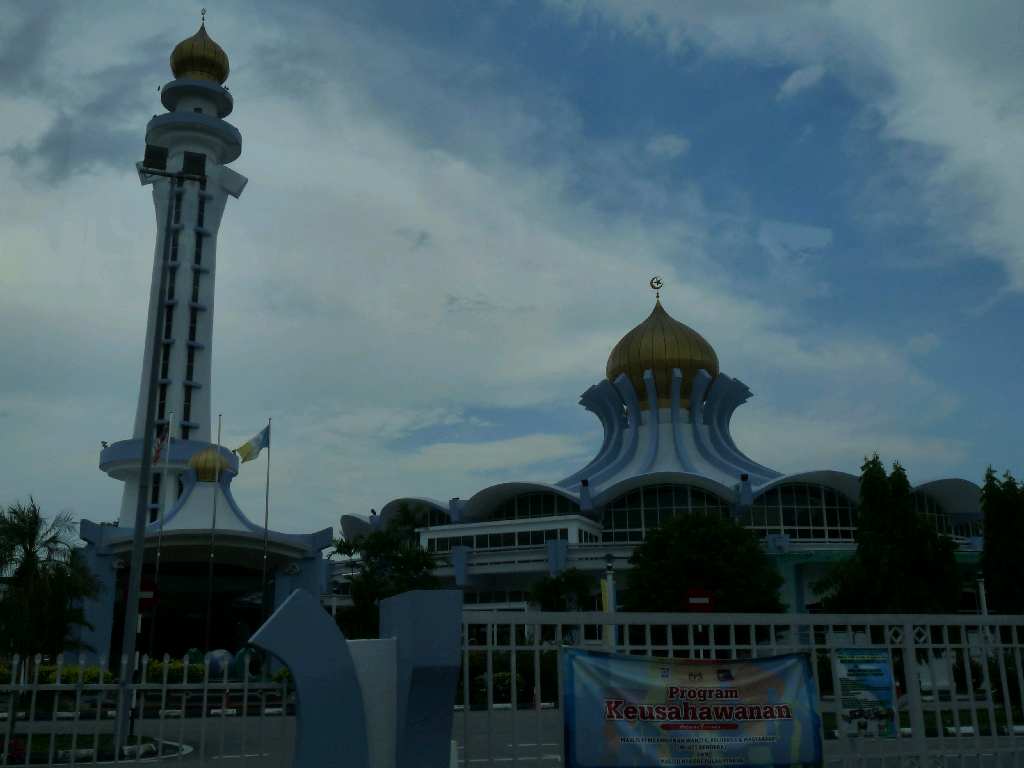 121.Pe - Masjid Negeri